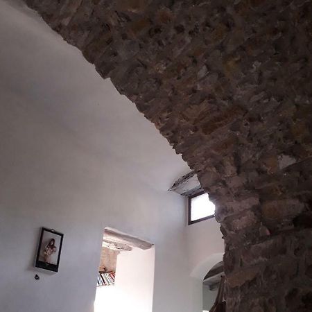 Moki Apricale Villa Luaran gambar