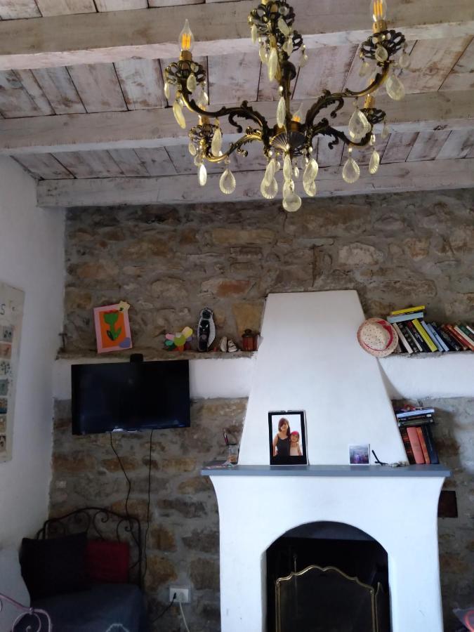 Moki Apricale Villa Luaran gambar